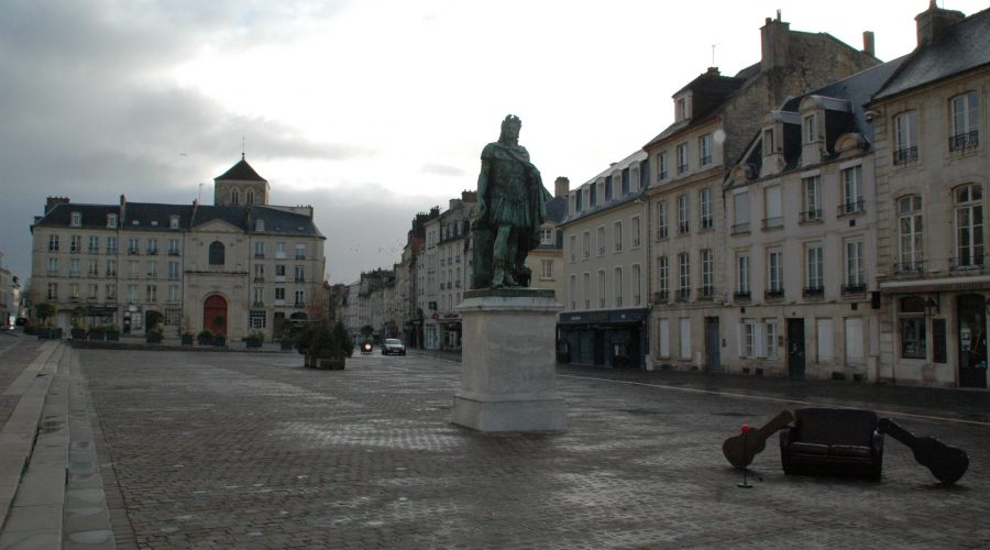 Louis XIV, déguisé en Empereur Romain à Caen, place Saint Sauveur